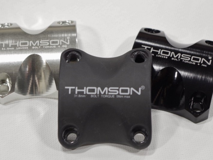 Thomson X4 přední víčko CARBON